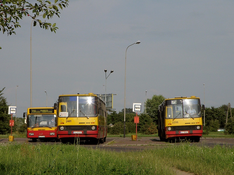 06.07.2009, dwa Ikarusy i Mercedes na pętli CZMP