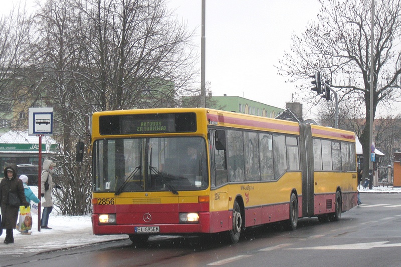 Autobus Za Tramwaj - zatrzymanie na Kurczakach (2)