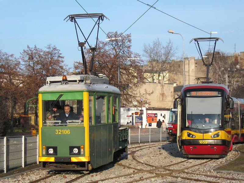 Dwa tramwaje z 
