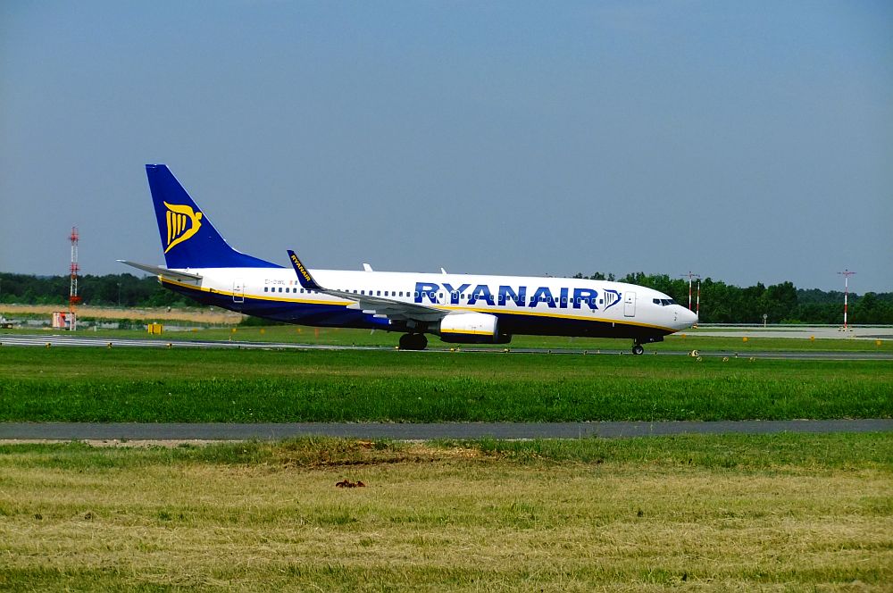 Ryanair EI-DWL