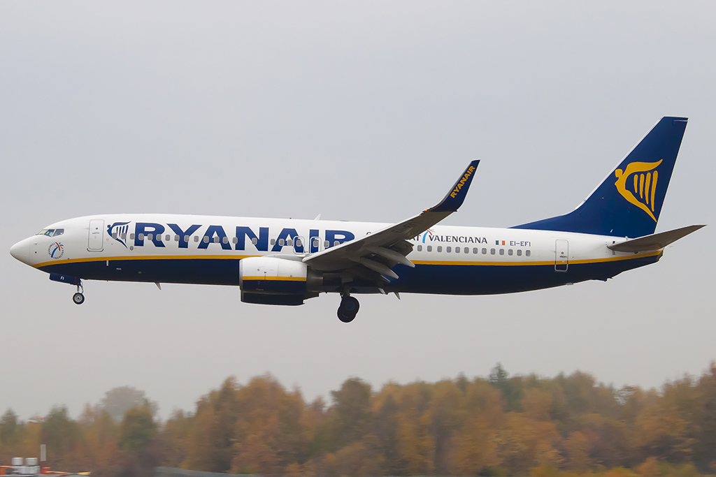 Ryanair B738 EI-EFI