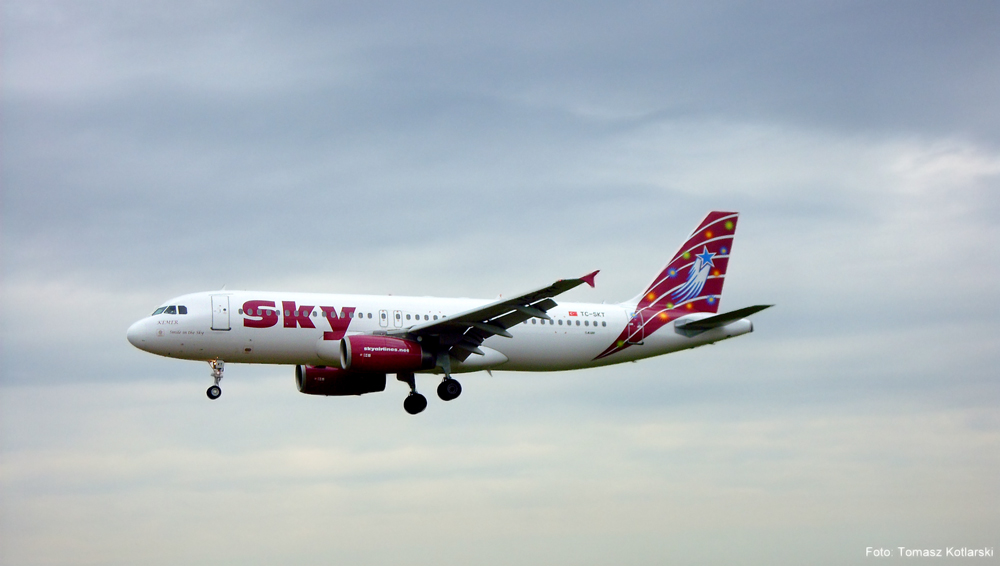 TC-SKT (Sky Airlines)