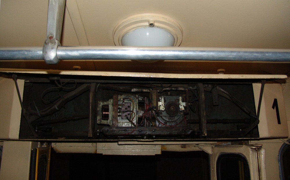 Maszyna drzwiowa wagonu Konstal 803N