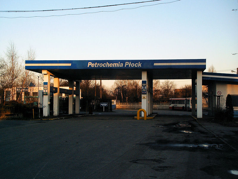 PKS Pabianice - to co zostało; stacja paliw