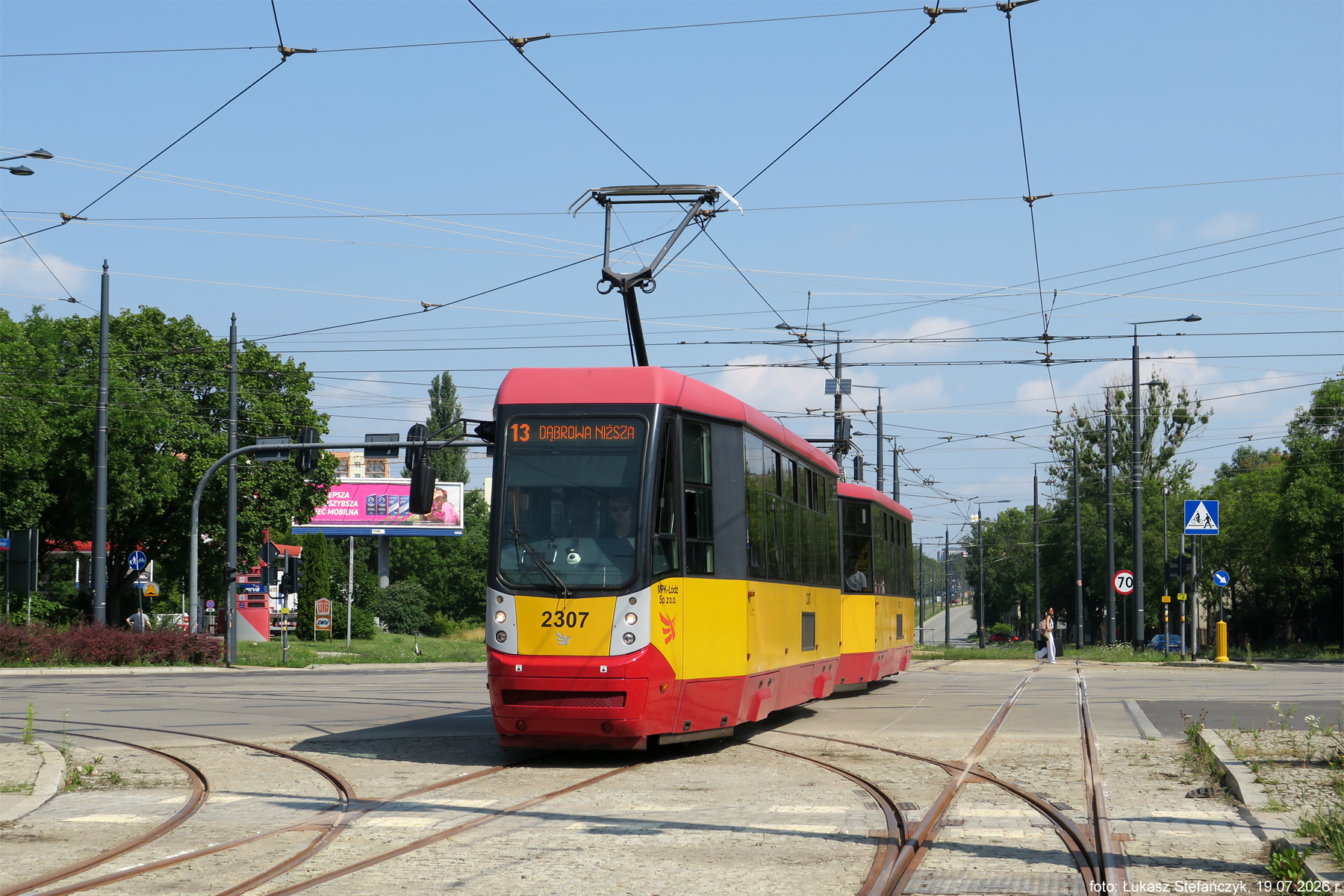 W dniu reaktywacji trasy do krańcówki Dąbrowa Niższa i linii 13 /03