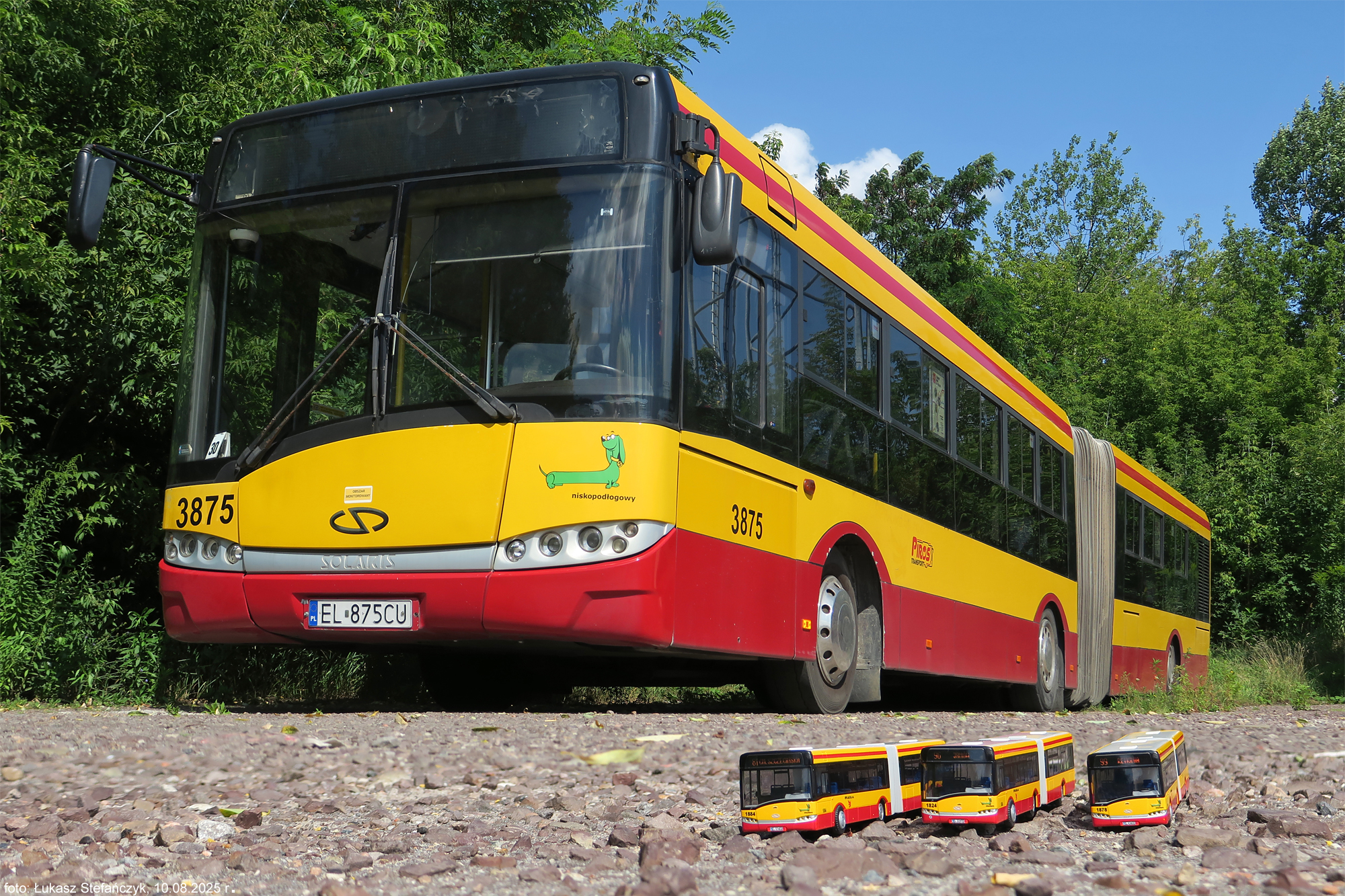 Jedna wersja 1:1 i trzy 1:87