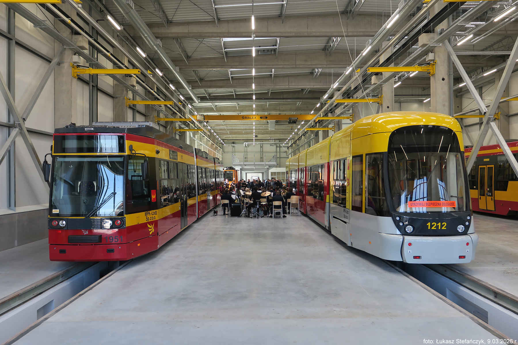 W dniu otwarcia Zakładu Techniki na Helenówku /01