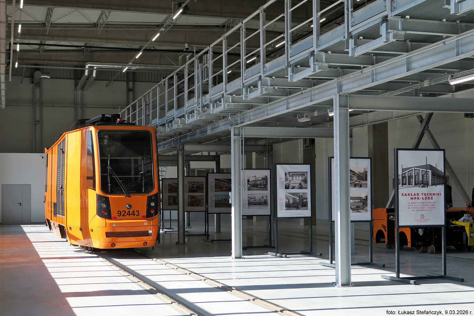 W dniu otwarcia Zakładu Techniki na Helenówku /08